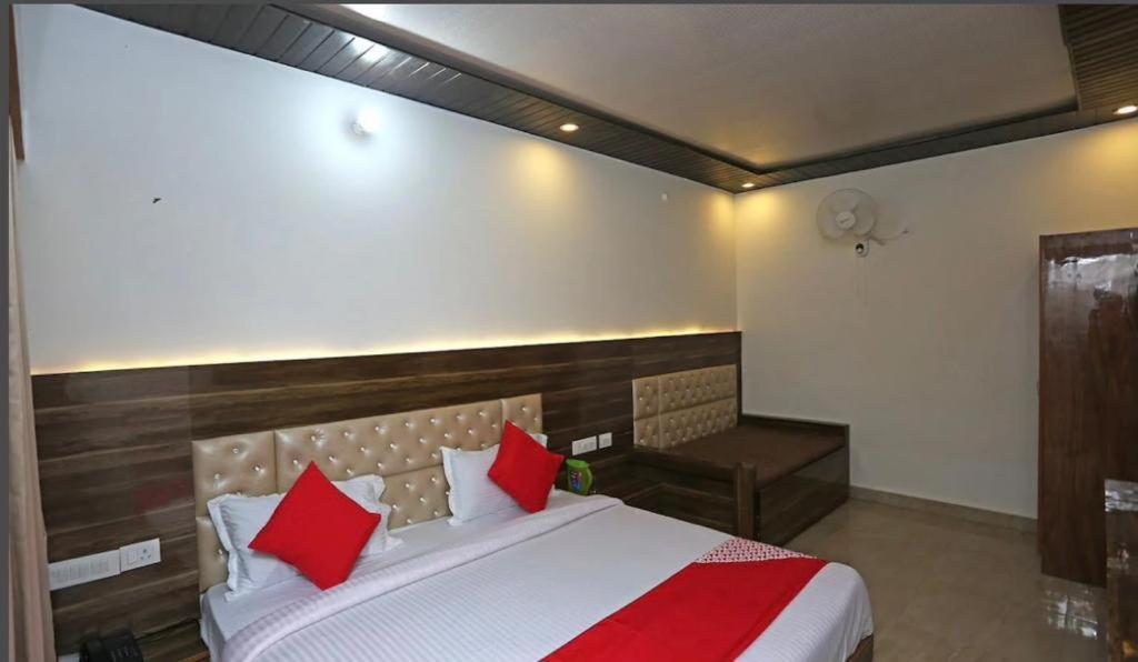 Hill Stone Mussorie Hotel Mussoorie Eksteriør billede